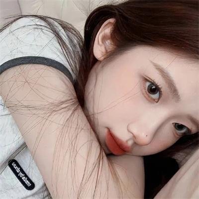 天王之女又出大瓜：直播带货翻车，评论区两极分化，连日来